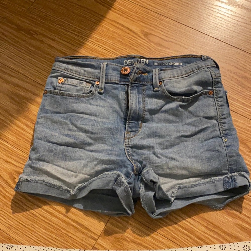 Levi’s high rise shorts